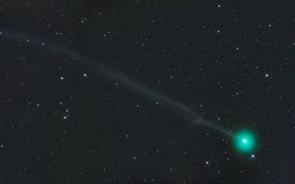 Catch Comet 220P McNaught in Outburst